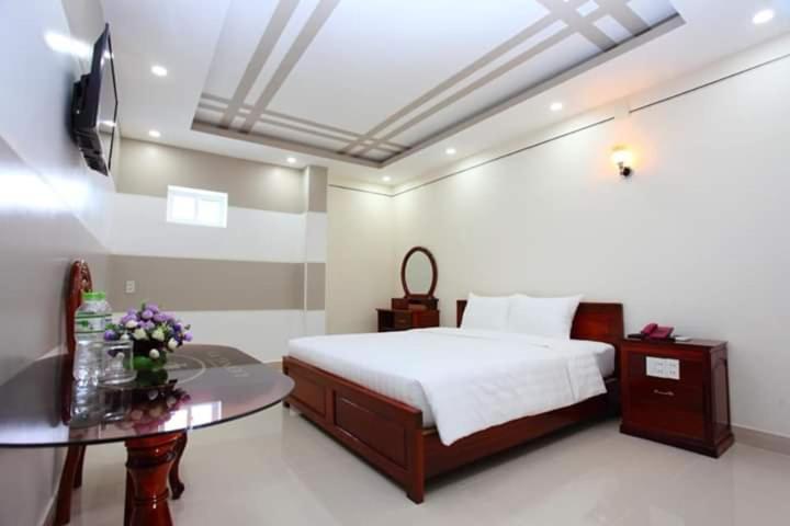 Khach San Long Ty Hotel Cà Mau Kültér fotó